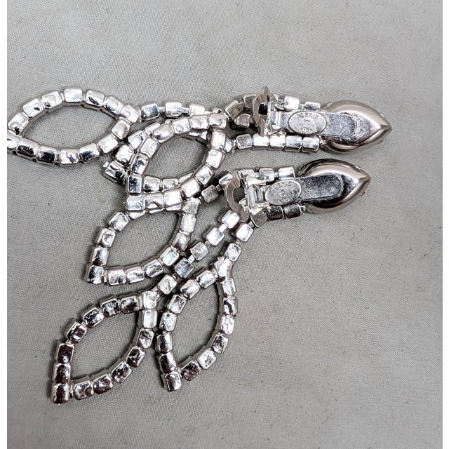 Transparent Vintage 1980s Signed Alexis Kirk Rhodium Plated Clear Rhinestone Chandelier Clip Earrings-2 Pieces For Sale - Image 8 of 9