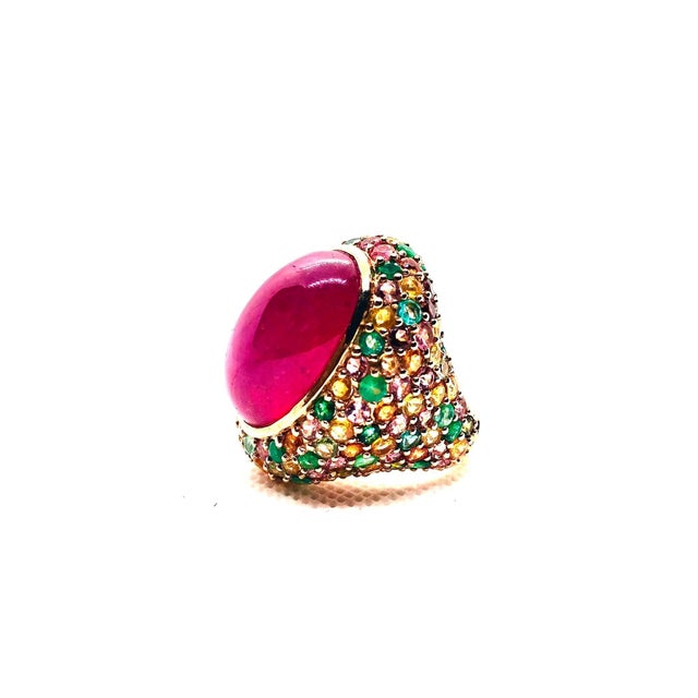 Bochic “Orient” Vintage Retro Emerald, Ruby & Sapphire Ring Set In 18K Gold & Si For Sale In New York - Image 6 of 10