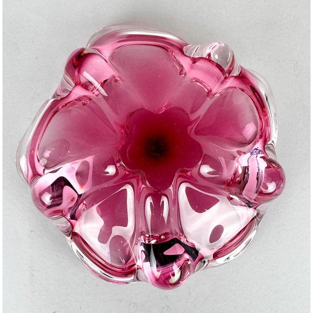 Vintage Art Glass Bowl attributed to Josef Hospodka for Chribska Glassworks, 1960s For Sale - Image 6 of 7