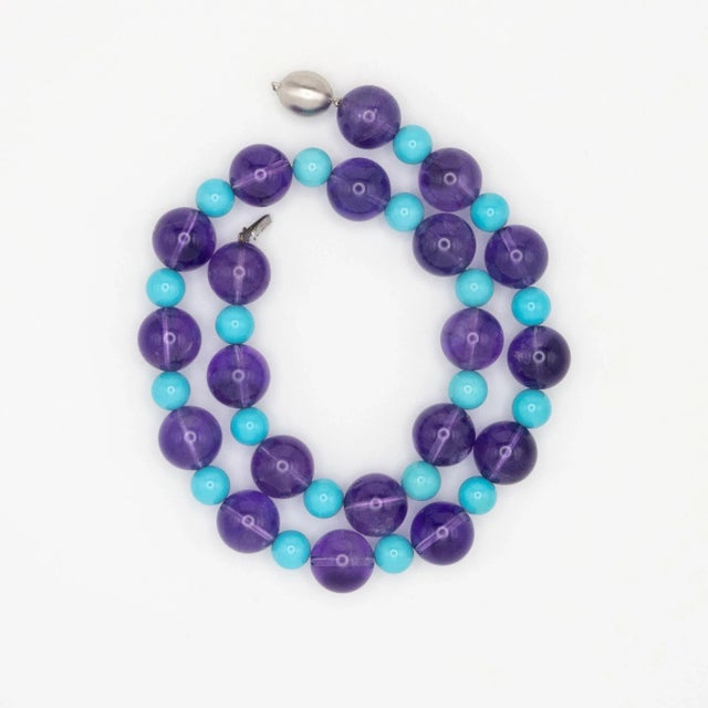 Late 20th Century Large Amethyst and Turquoise Bead Necklace With 18k White Gold Clasp For Sale In New York - Image 6 of 14