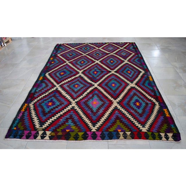 1970s Turkish Rug Handmade Colorful Kilim Rug Living Room Decor - 5′11″ × 9′1″ For Sale - Image 14 of 15
