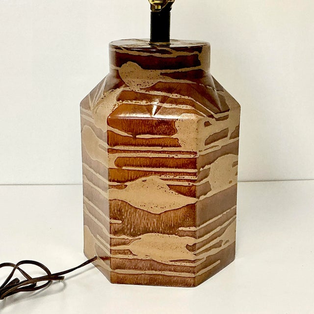 Chestnut Mid-Century Boho Chic Brutalist Folk Art Studio Pottery Table Lamp. For Sale - Image 8 of 9