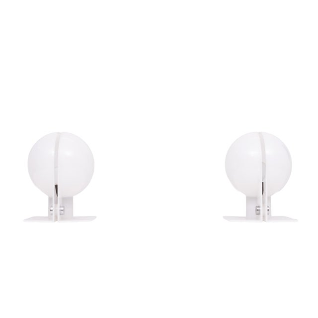 1970s Space Ace Acrylic Table Lamps from Guzzini, 1970s, Set of 2 For Sale - Image 5 of 8