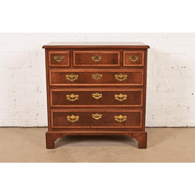 Henredon Georgian Banded Mahogany and Burl Wood Chest of Drawers, Newly Refinished For Sale - Image 17 of 17