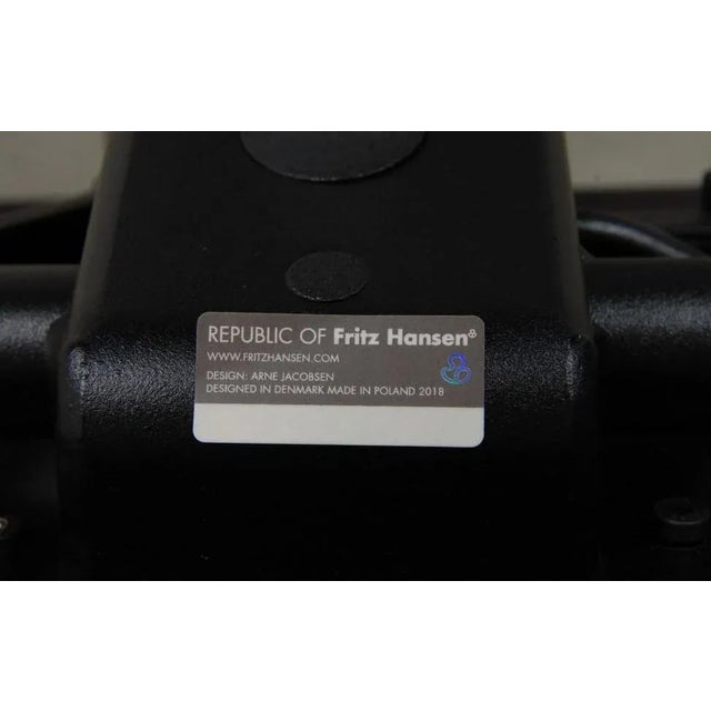 Brown Grey Fabric and Chrome Frame Oxford Armchair by Arne Jacobsen For Sale - Image 8 of 9