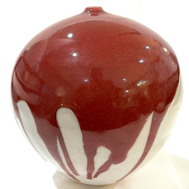 Mid-Century Modern 1980's Oxblood Splash Hand-Crafted Porcelain Vessel - Ken Edwards Montana Potter For Sale - Image 3 of 11