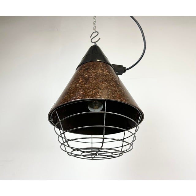 Brown Industrial Brown Bakelite Pendant Light from VEB Narva, 1960s For Sale - Image 8 of 17
