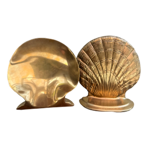 Vintage Brass Sea Shell Bookends, a Pair — Hollywood Regency Coastal Decor