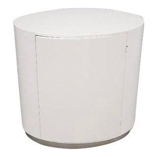Vintage Mid Century White Lacquer Dry Bar With Lit/Mirrored Art Deco Interior For Sale