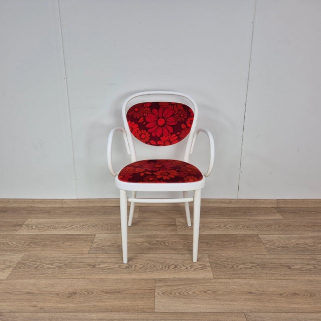 Vintage 215 P Chair from Thonet, 1970s, in Flawless conditions. Designed 1970 to 1979 This piece has an attribution mark,...