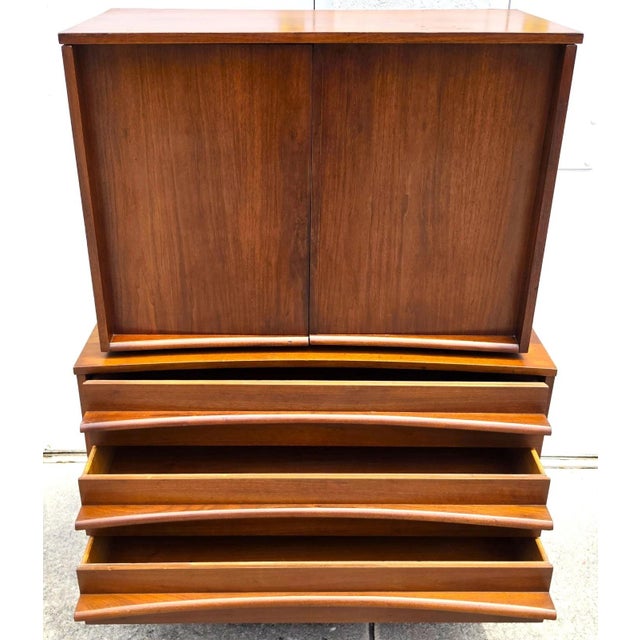 Mid-Century Walnut Highboy Dresser by Young Manufacturing Co. MCM For Sale - Image 10 of 18