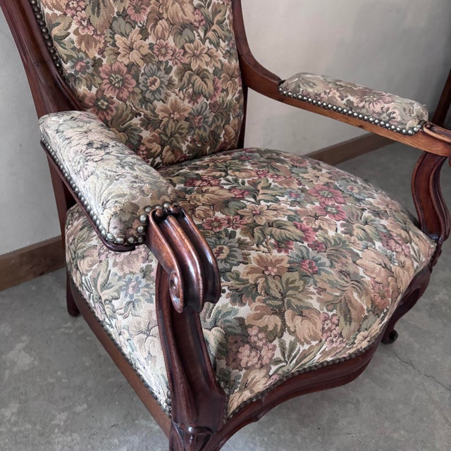 Voltaire Armchair in Mahogany, in Very Good conditions. Designed 1960 to 1969