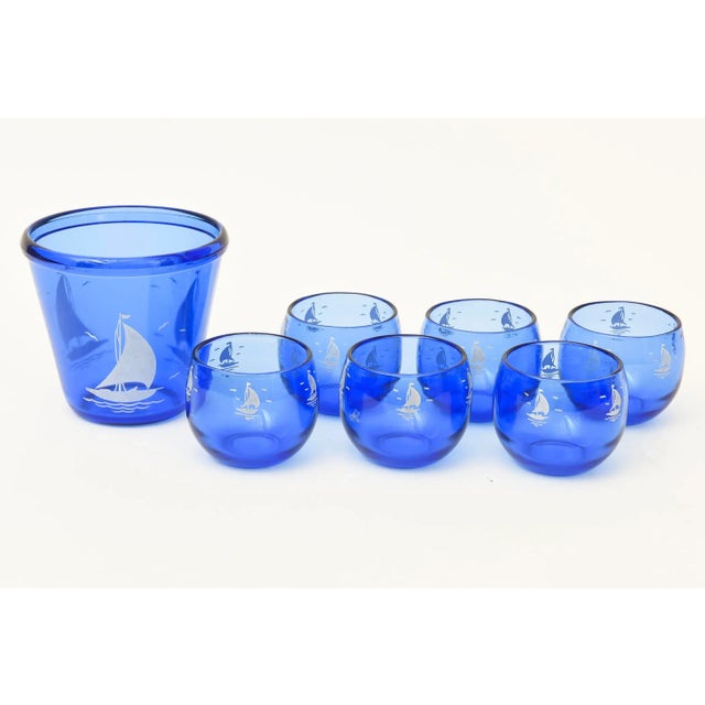 American Vintage Light Royal Blue Glass Ice Bucket With Sailboat and Six Round Small Cordial Glasses For Sale - Image 3 of 11