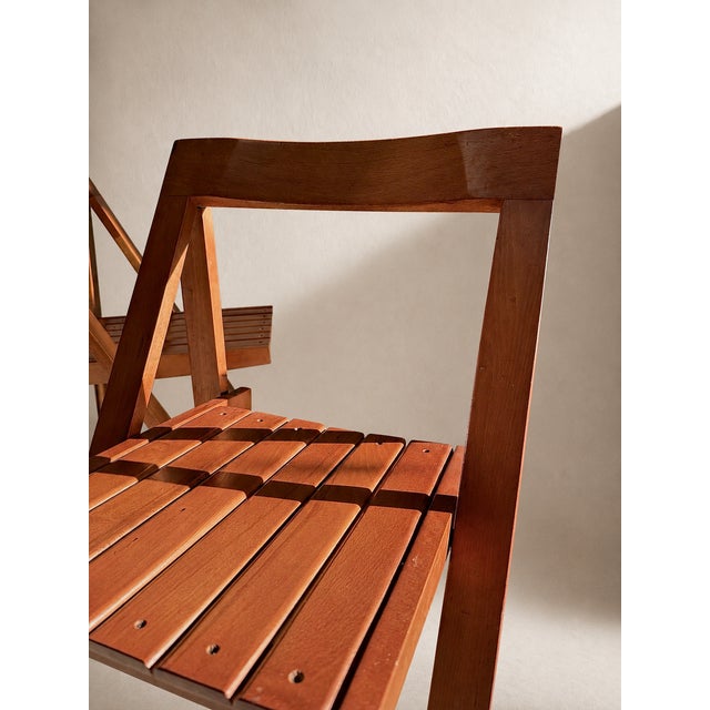Set of 4 Mid-Century Modern Trieste Walnut-Stained Folding Chairs attributed to Aldo Jacober for Alberto Bazzani, 1960s, Set of 4 For Sale - Image 4 of 9