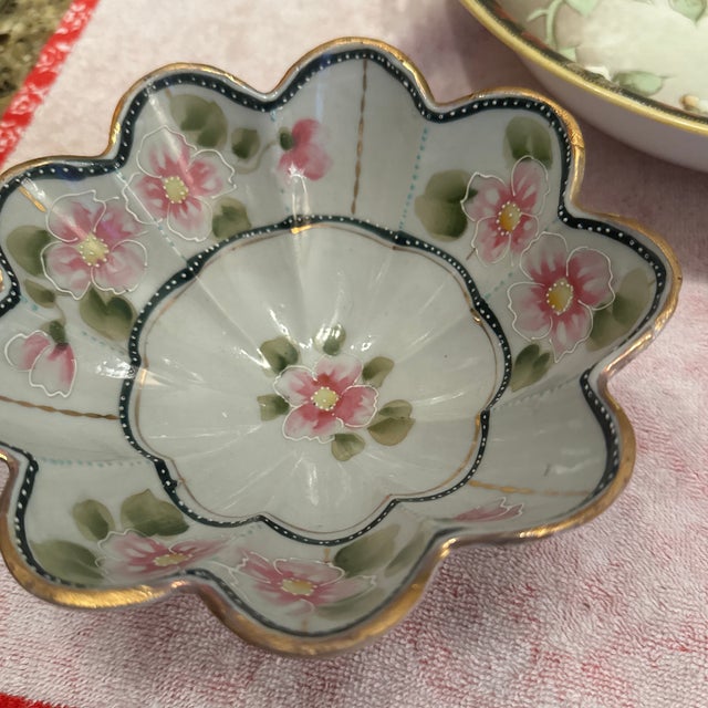 Antique Japanese Nippon Hand-Painted Porcelain Bowl Set - 3 Pieces For Sale In Providence - Image 6 of 10