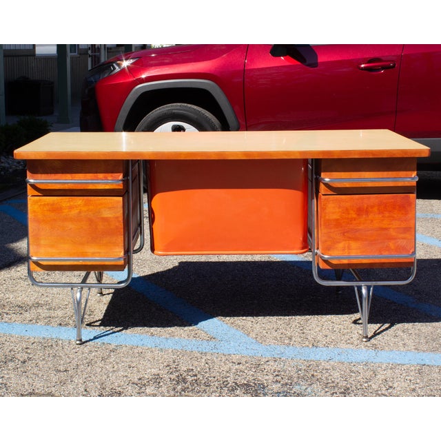 Mid-Century Modern 1960s “Trimline” Desk by Kem Weber for Heywood Wakefield For Sale - Image 3 of 10