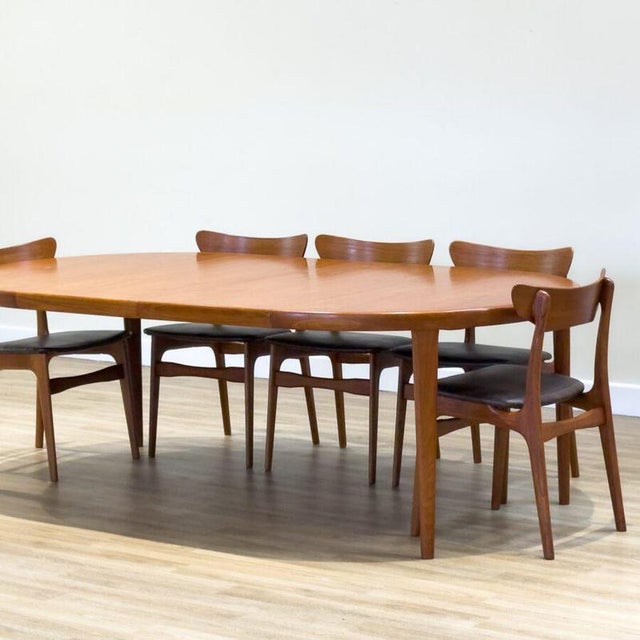 Mid-Century Danish Double Extending Teak Model 16 Dining Table by VV Møbler, 1965 For Sale - Image 14 of 17