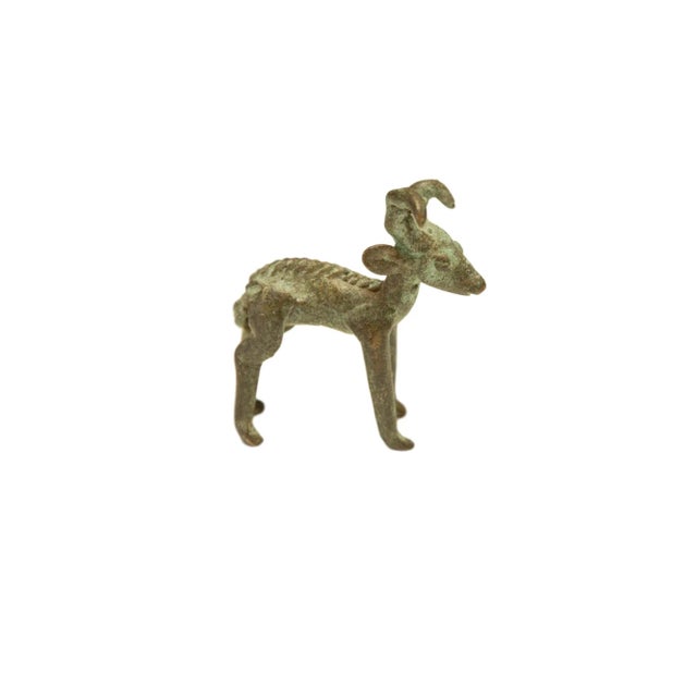 Vintage African Dark Oxidized Forward Horn Ram For Sale In New York - Image 6 of 6