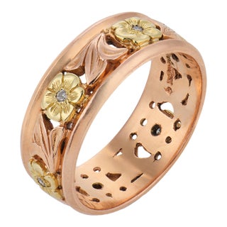 1940s Retro Diamond 14k Rose and Yellow Gold Floral Band, Size 9 For Sale