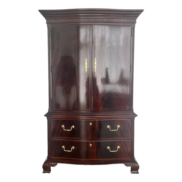 1980s Vintage Thomasville 18th Century Collection Armoire For Sale