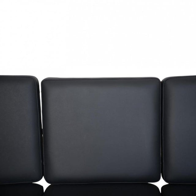 GE240 3-Seater Sofa in Oak by Hans J. Wegner, 1980s For Sale - Image 4 of 18