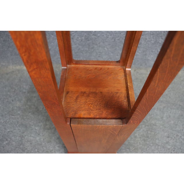 Stickley Quarter Sawn Oak Lighted Display Pedestal Cabinet For Sale In Philadelphia - Image 6 of 14