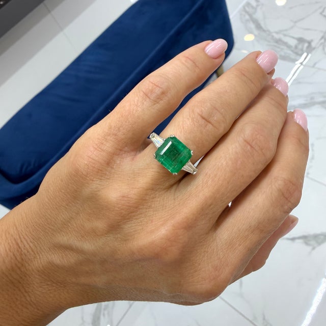 Vintage Platinum 4.35ctw Gia Green Emerald Diamond Three Stone Cocktail Ring, Size 4.25 For Sale - Image 9 of 9