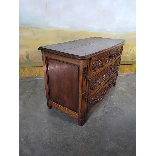 Louis XV Chest of Drawers in Walnut For Sale - Image 9 of 13
