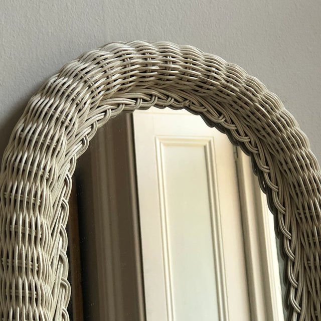 Vintage Wicker Wall Mirror in Crème For Sale In Baltimore - Image 6 of 13