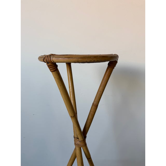 Wood Vintage Rosenthal Netter Style Coastal Bamboo & Rattan Pedestal Stand For Sale - Image 7 of 10