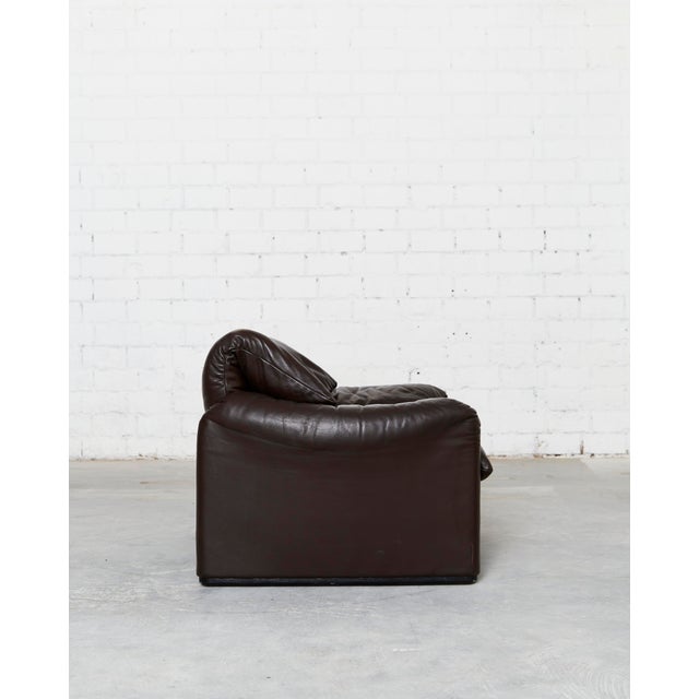 Cassina Set of Leather Maralunga Lounge Chair and Ottoman by Vico Magistretti for Cassina, 1980s For Sale - Image 4 of 18