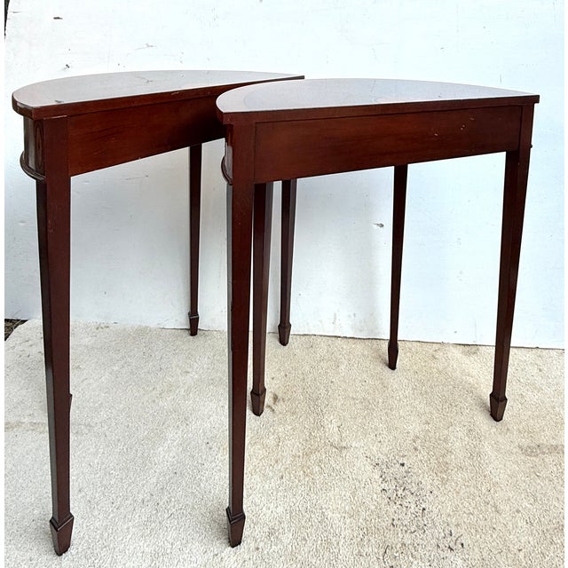 Vintage Demilune Console Table – Hekman, Copley Place Collection Pair For Sale In Montgomery - Image 6 of 6
