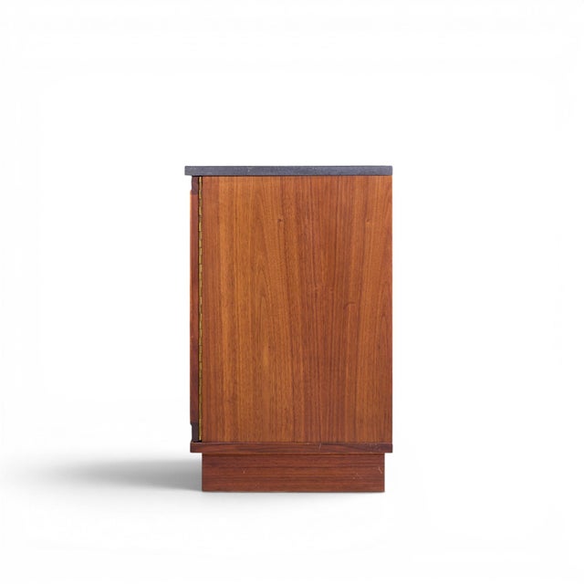 Mid 20th Century Jack Cartwright for Founders Mid Century Walnut and Slate Top Credenza For Sale - Image 5 of 7