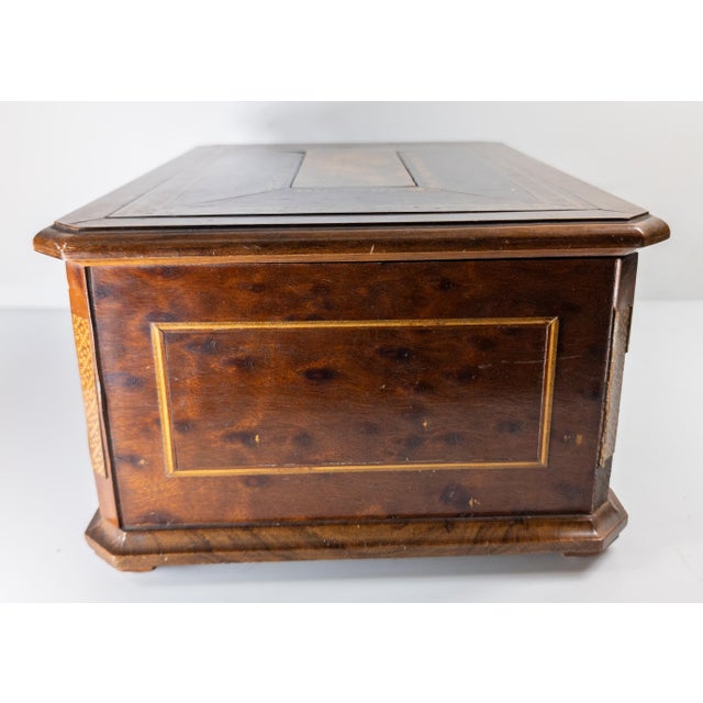 Early 20th Century 20th Century American Mahogany Jewelry or Sewing Box With Patriotic Eagle For Sale - Image 5 of 14