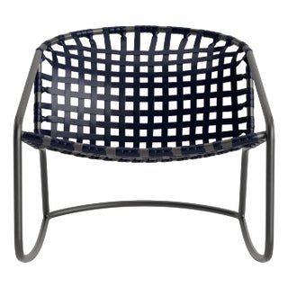 Brown Jordan Kantan Aluminum Vinyl Motion Lounge Chair, Textured Pewter frame with Marine fabric For Sale