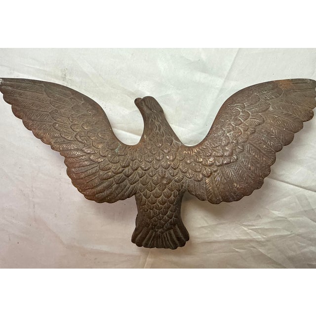 Figurative Antique Solid Brass Bronze Open Winged American Eagle Bird Heavy Flag Finial For Sale - Image 3 of 13