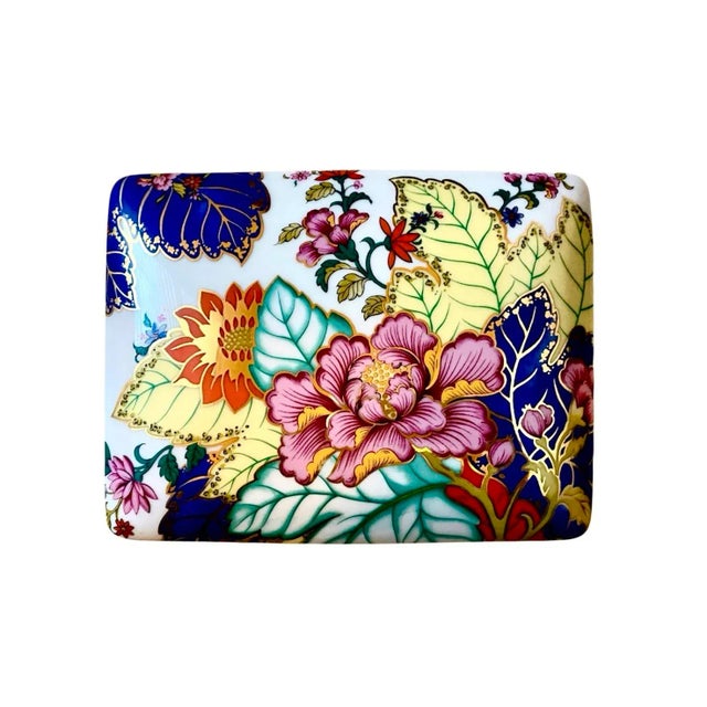 A gorgeous, vintage, porcelain box by Horchow. Features a classic design in the tobacco leaf pattern. The box has a...