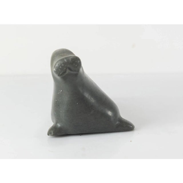 Native American Indian Inuit Serpentine Seal Carving For Sale In New York - Image 6 of 10