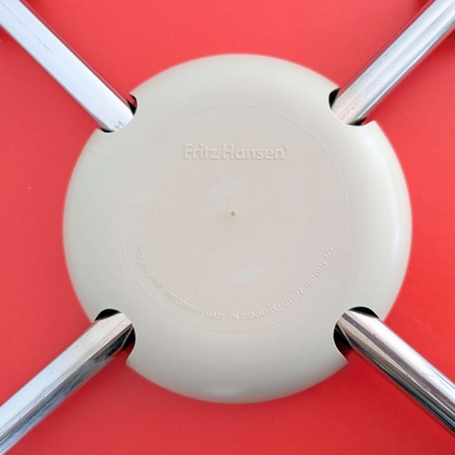 Series 7 Chairs by Arne Jacobsen for Fritz Hansen Red, Set of 3 For Sale - Image 11 of 13