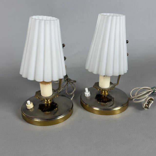 Vintage Table Lamps in Opaline Pleated Glass and Gold Metal, 1960s, Set of 2 For Sale - Image 4 of 11