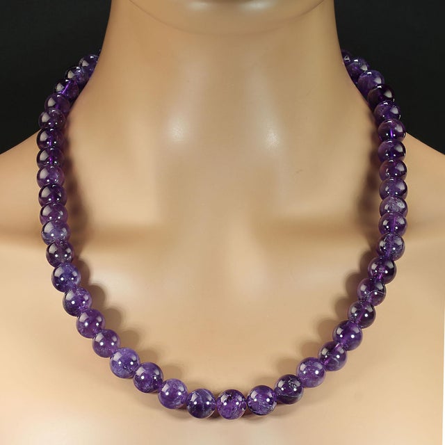 A 23‑inch amethyst necklace like this deserves a description that truly captures its beauty. This piece showcases a strand...