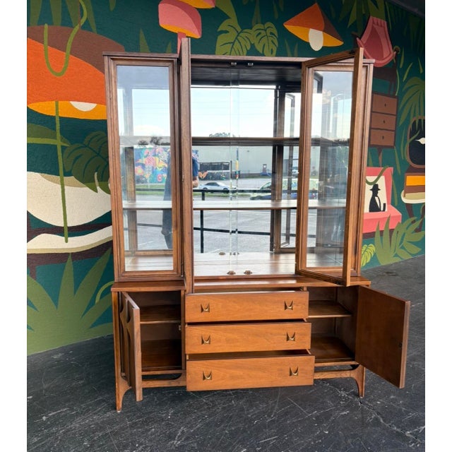 Mid-Century Modern Mid Century Broyhill Brasilia Hutch For Sale - Image 3 of 16