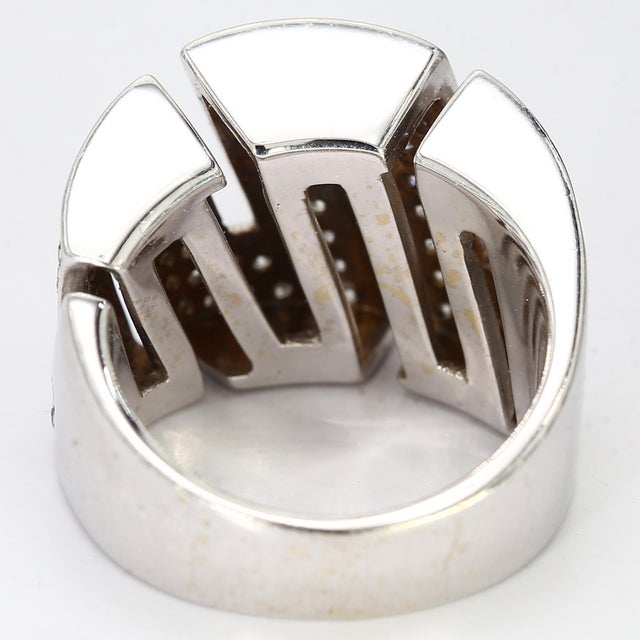 Art Deco 18k White Gold "Zig-Zag" Art Deco Inspired Ring With Diamonds - Size 7 For Sale - Image 3 of 6
