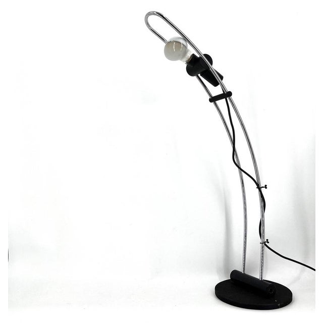 Well designed adjustable desk lamp by Lumenform. The bulb holder can be maove around all along the lamp and the angle of...
