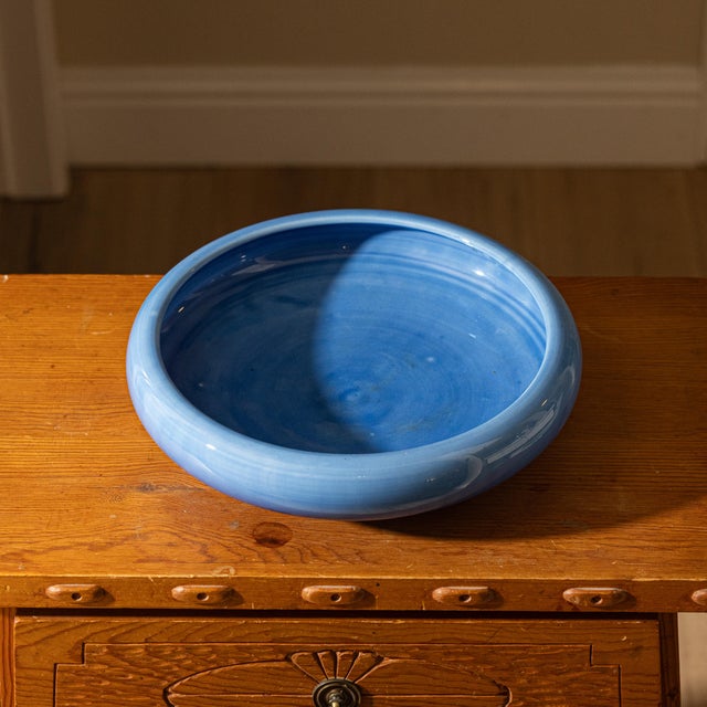 1920s Japanese Awaji Art Pottery Periwinkle Blue Footed Low Bowl For Sale - Image 4 of 9