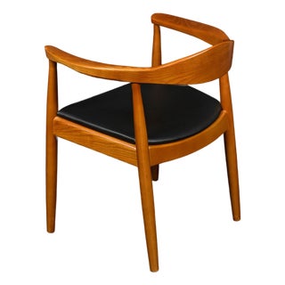 Mid-Century Modern Oak Round Chair in the Style of Hans Wegner For Sale