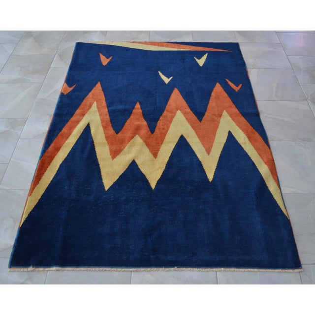 Mid-Century Modern 1980s Vintage Rug Comtemporary Hand Knotted Blue Area Rug - 4' 9" × 6' 7" For Sale - Image 3 of 10