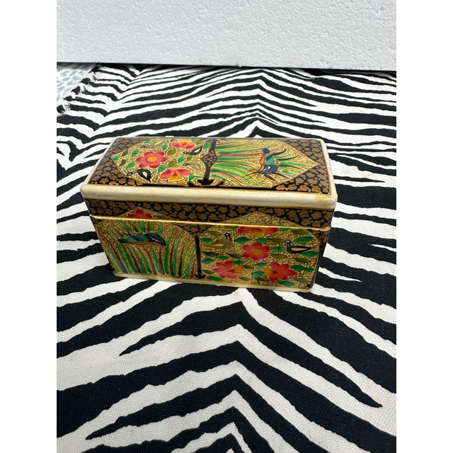 Wood 1970s Small Wooden Painted Safari Humming Bird Box For Sale - Image 7 of 8