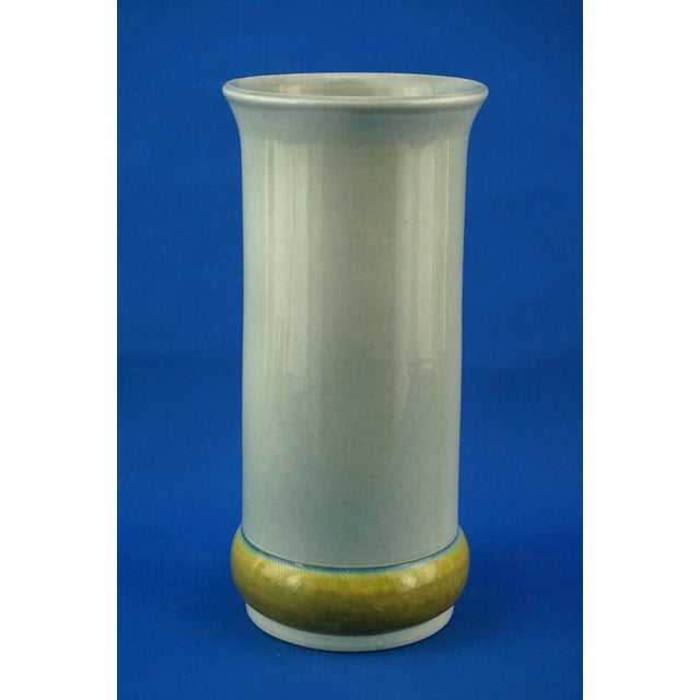 1920s Large Futurist Ceramic Vase with Airbrushed Still Life Decoration by Dante Baldelli, Italy, 1920s For Sale - Image 5 of 18