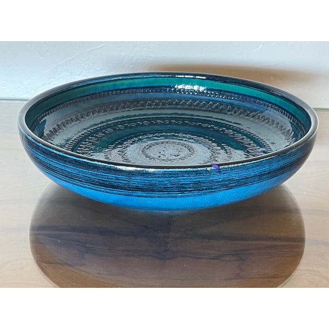 Italian midcentury Aldo Londi Bitossi Rimini blue ceramic centerpiece bowl, Italy, 1950-1960s. Unusual large scale 14,17...